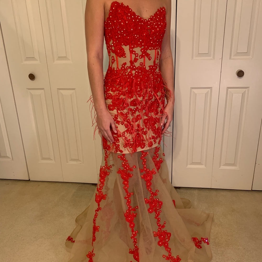 Sherri Hill Red/Nude Lace dress (detachable skirt)